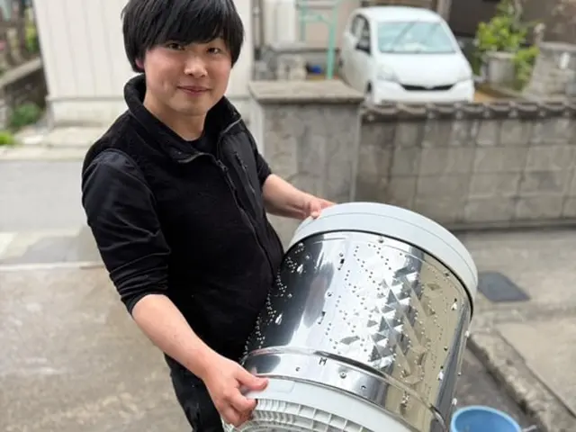 【料金23,000円実施の超割引中!!】家庭用ドラム式洗濯機の洗濯槽徹底分解洗浄サービスの画像