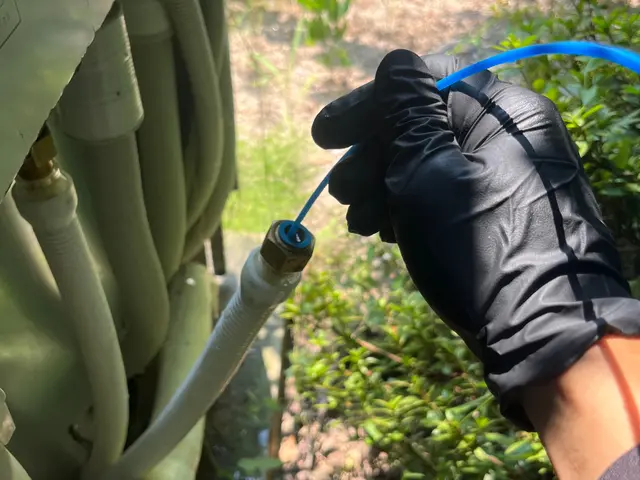 ◎専用ブラシと薬剤で徹底洗浄◎クレカ、QRコード決済可能◎100％自社対応サービスの画像