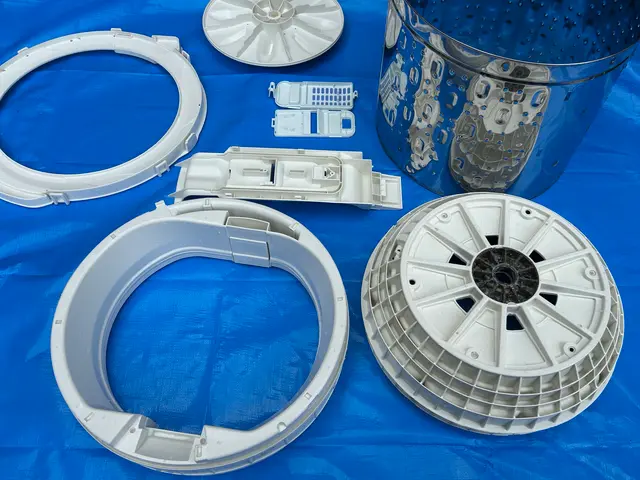 洗濯機を分解洗浄。洗濯槽の内側までピカピカ◎ニオイや汚れの付着を防止できます！！サービスの画像