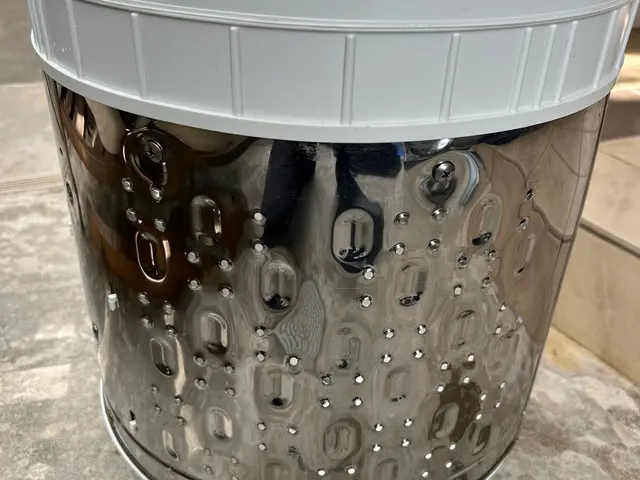 洗濯機を分解洗浄。洗濯槽の内側までピカピカ◎ニオイや汚れの付着を防止できます！！サービスの画像