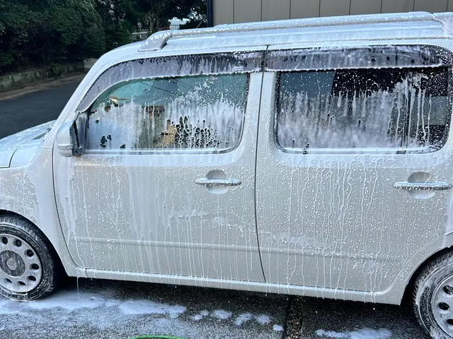 洗車歴10年のプロが話題の3PH洗車を施工！初めから最後まで全て純水のみを使用！サービスの画像