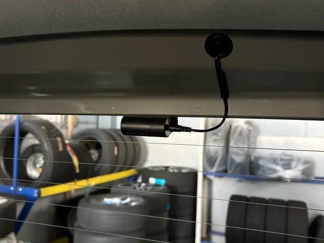 ドライブレコーダー取り付けサービスの画像