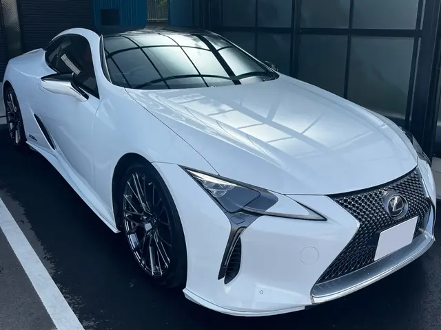 【極みの艶】出張洗車専門のガラスコーティングで、新車以上の美しい輝きに！サービスの画像