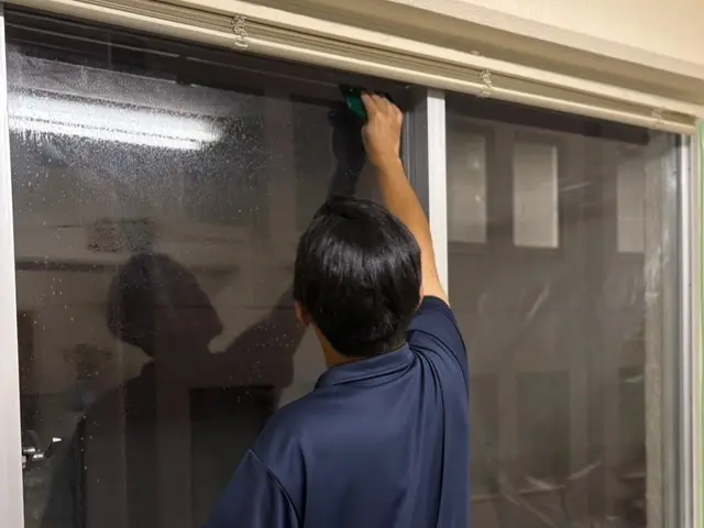 【省エネ効果あり】遮熱断熱フィルムお任せください♪サンプルフィルム差し上げます！サービスの画像