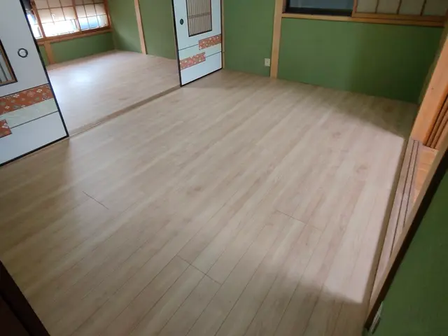 【大阪＠八尾市】上張りのため解体&処分費が不要、安く短い工期で施工可能◎サービスの画像