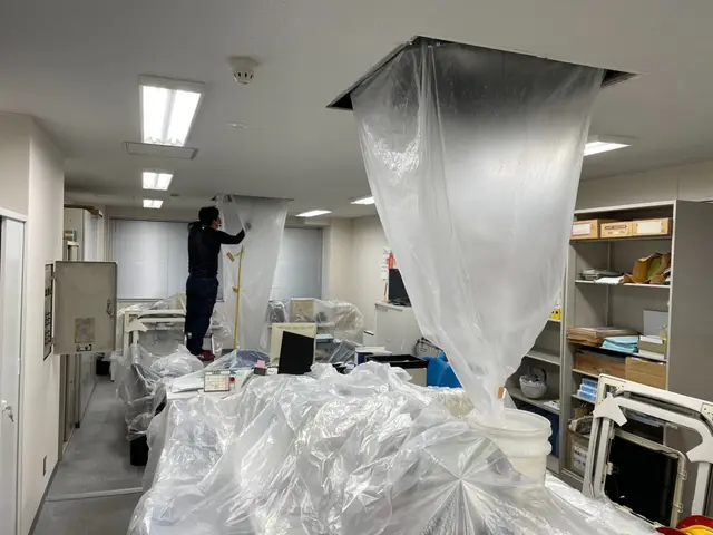 【業務用エアコン洗浄】分解洗浄でエアコンをキレイにお掃除します！サービスの画像