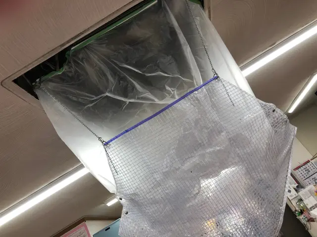 《業歴12年》損害保険加入済み◎細かい部分も分解して綺麗に！エアコンの本格洗浄！サービスの画像