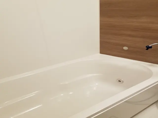 お風呂クリーニング　　禁煙の写真本人がお伺い！　年末に向けてキレイにしましょう☆サービスの画像