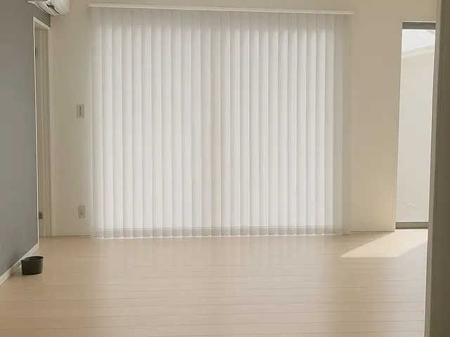 AIでブラインドがついたイメージ画像を無料でお作りしています。サービスの画像