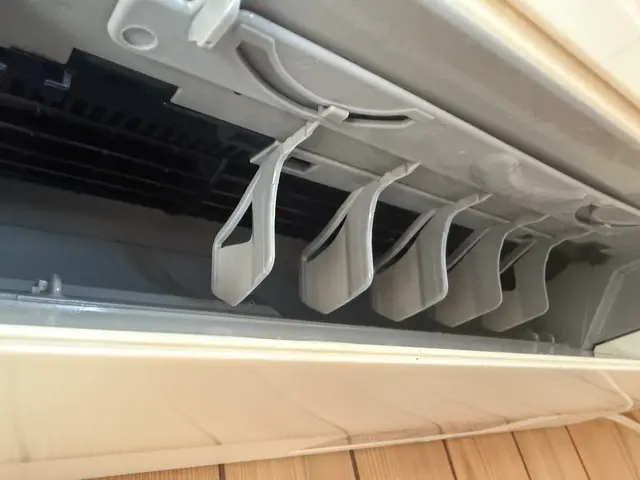 カビ特化の専用洗浄剤で汚れを徹底除去！防カビ抗菌コート無料！損害保険加入サービスの画像