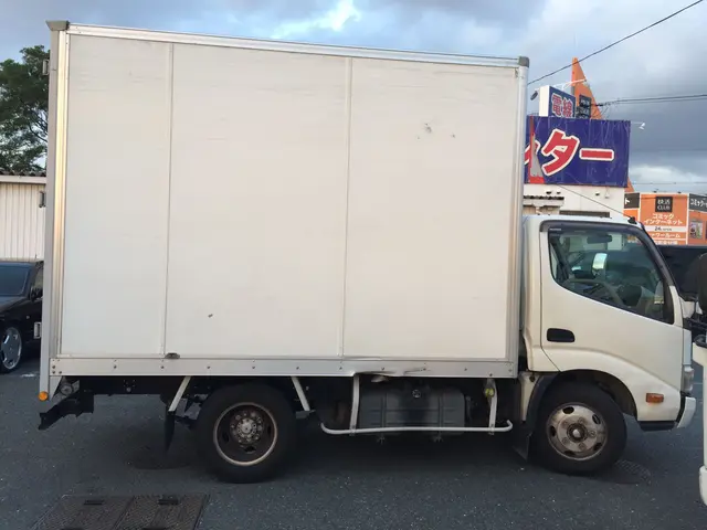 ★破損、傷、破れ追加無し★2名対応★オンライン決済有★エアコン取り外し無料サービスの画像