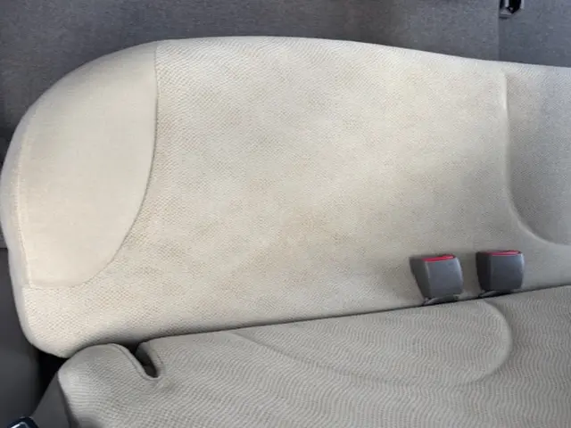 地元横須賀で累計2500台以上！細部まで徹底！車内クリーニングの匠！サービスの画像