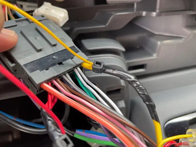 【年間実績1000台以上！】電装品専門店によるデジタルインナーミラーの取り付けサービスの画像