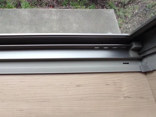 【アルコール消毒無料施工】丁寧な作業でピカっと綺麗な窓清掃サービスの画像