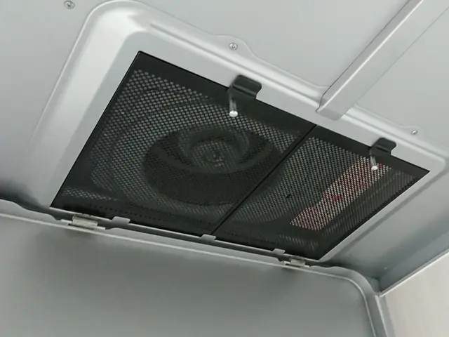 【女性スタッフ活躍中！】分解洗浄で内部の汚れもきれいにします(^^♪サービスの画像