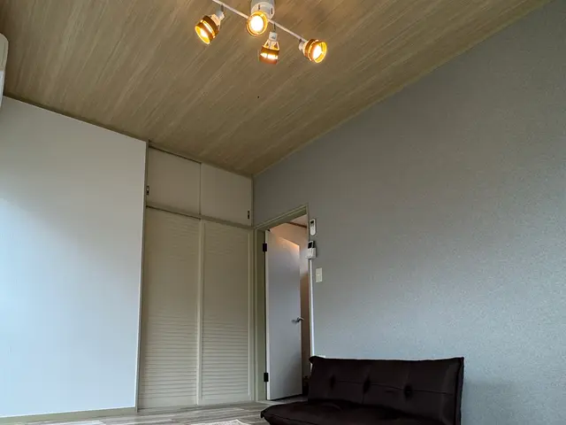 修理・リフォーム専門店 ドア、引戸、折れ戸、窓、網戸などご相談下さい!!サービスの画像