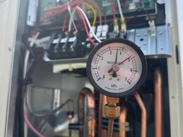 他店拒否、施工可能！他店と違い、溶接、耐圧試験、ガス回収、業務用も出来る！サービスの画像