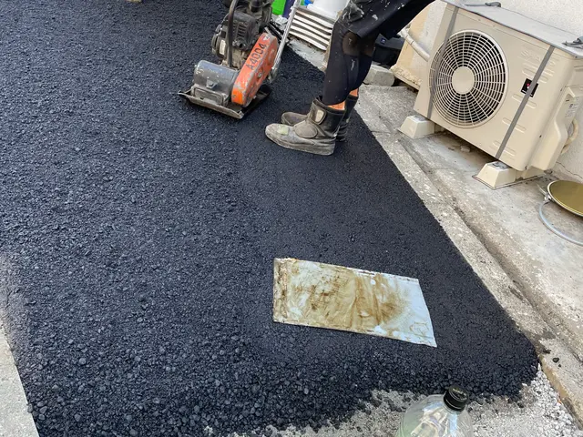 アスファルト舗装及び補修サービスの画像