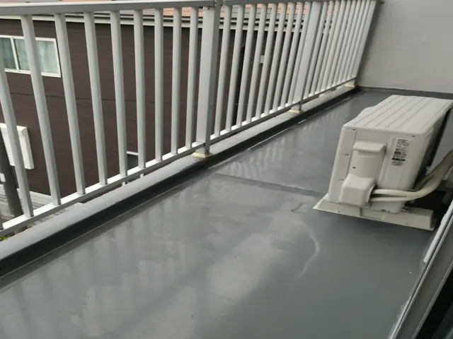 プロの技術で納得の仕上がり！ベランダ・バルコニークリーニングは当店にお任せ下さいサービスの画像