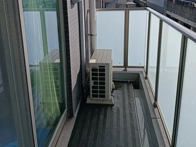 プロの技術で納得の仕上がり！ベランダ・バルコニークリーニングは当店にお任せ下さいサービスの画像