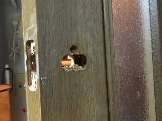 室内のドアノブが閉まらない、回らない！そんな時はすぐに修理・交換いたします！サービスの画像