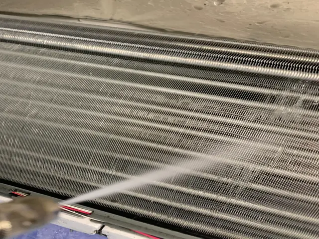 11月末まで除菌消臭無料！ 1台からでもお得です！ 複数台は更にお得です！！サービスの画像