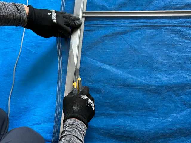 網戸張替えいかがですか？仙台市泉区からお伺い！丁寧な作業を心掛けています！サービスの画像