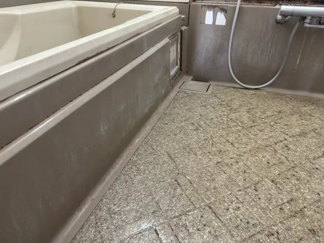 ★カビ・湯垢・皮脂汚・石鹸カスを残らずスッキリ★　綺麗なお風呂で快適にサービスの画像