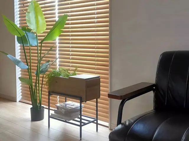 【安心低価格】カーテンレール、ブラインド、ロールスクリーはプロにお任せください！サービスの画像