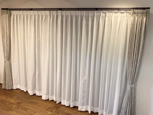 【安心低価格】カーテンレール、ブラインド、ロールスクリーはプロにお任せください！サービスの画像