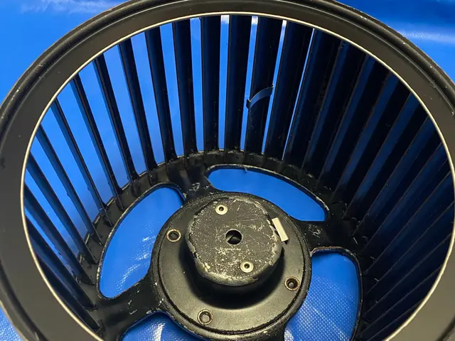 がんこな油汚れをスッキリ！◆女性スタッフ対応可◆損害保険加入サービスの画像