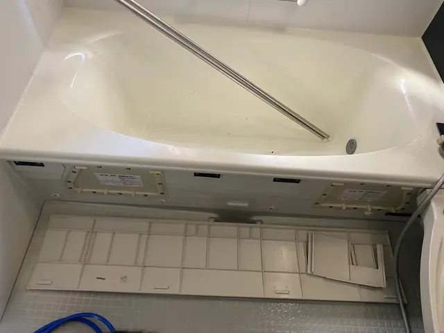 カビ、水垢、石鹸カスなど徹底的に落とします★防カビコートサービス致します★サービスの画像