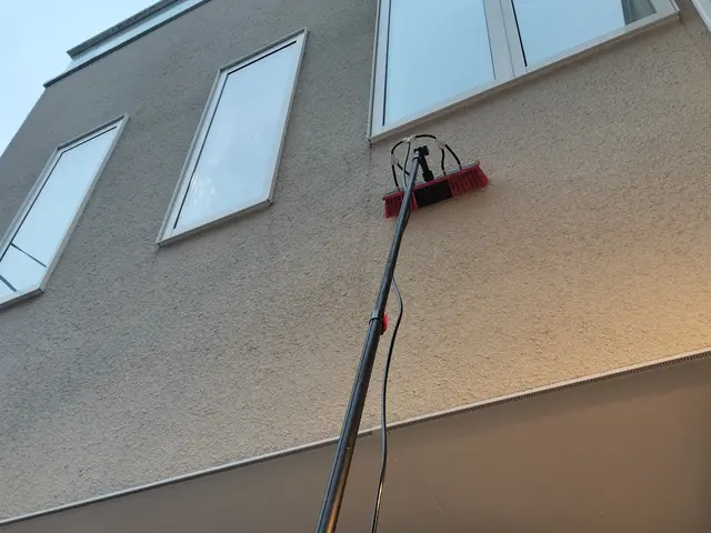 足場不要の外壁洗浄サービスの画像