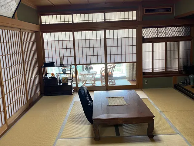 地域密着！奈良市、木津川市歓迎！障子の張り替え、アミド、襖、畳の張り替えサービスの画像