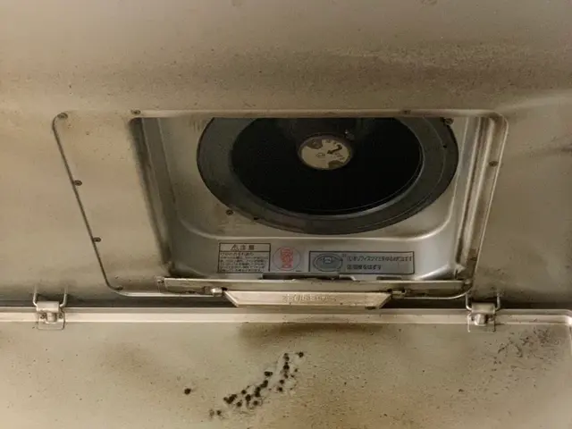 大手量販店での年間実績1000件以上！中々取れない油汚れ当店にお任せ下さい♪サービスの画像