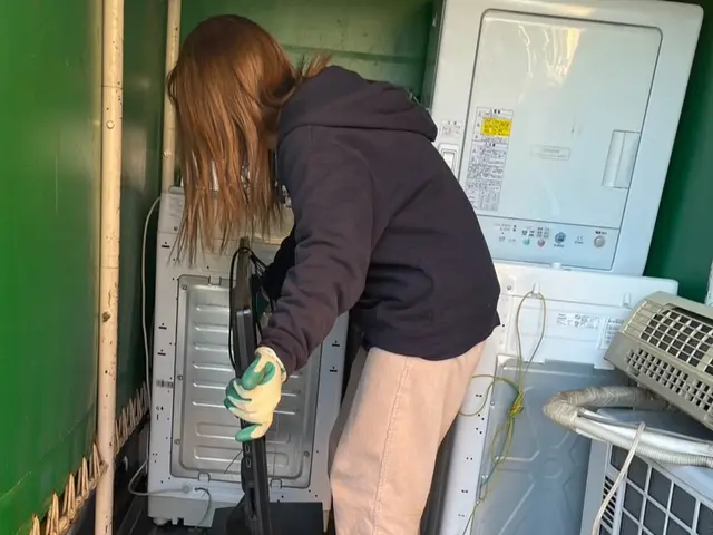 損害保険加入済み!手袋・マスク必着!エアコン取り外し無料,リサイクル料無料!サービスの画像