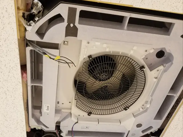 業務用エアコン全機種対応!複数台で割引あり!損保加入済◎カード利用可◎サービスの画像