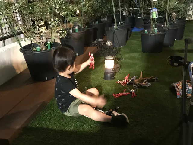 つい寝転びたくなる人工芝♪一年中緑でふっかふか☆小さなお子様からご年配の方まで☆サービスの画像