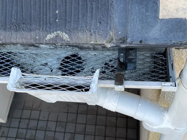 電気工事士資格を持つ店長が行う、24時間対応可能な雨樋掃除・修理サービス！サービスの画像