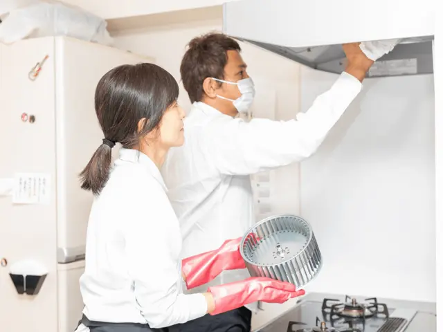 《おしどり夫婦の換気扇掃除》女性お一人でのご在宅でも安心！＠ラッシュワークスサービスの画像