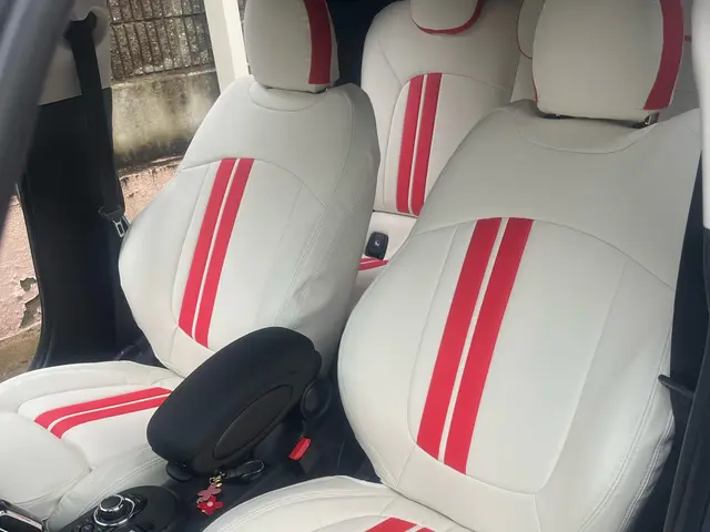 出張シートカバー取付サービスの画像