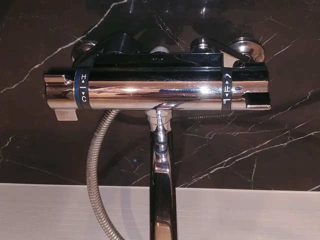 《原状回復工事専門店》1社で全て完結!!  コスト削減できます。ご相談下さい。サービスの画像