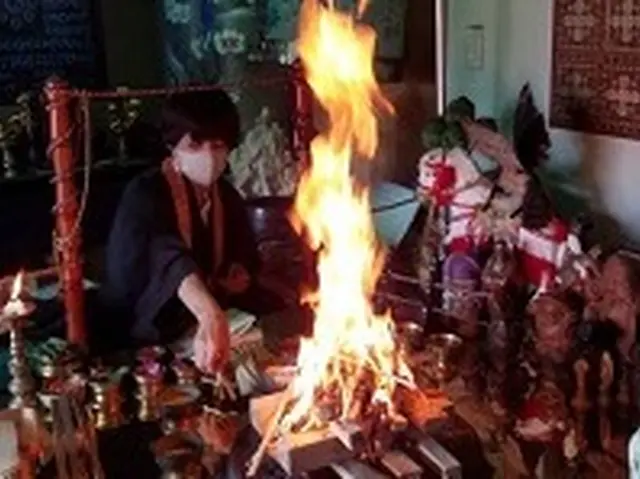 ご法要、納骨、墓前読経、魂入抜、水子、ペット供養、祓い承ります。女性に優しいお寺サービスの画像