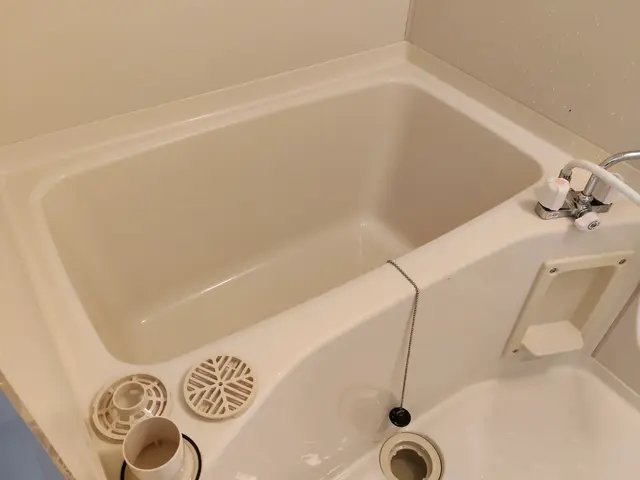 ​水回り掃除の決定版！ZAFIRO CREAM 4点セットで家中ピカピカ！！サービスの画像