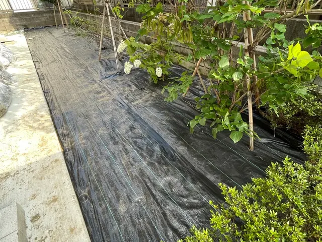 【神奈川限定】草取り・除草シート・砕石敷き専門店！追加料金なし！現地調査も対応！サービスの画像