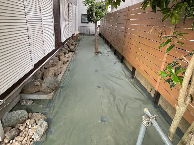 【神奈川限定】草取り・除草シート・砕石敷き専門店！追加料金なし！現地調査も対応！サービスの画像