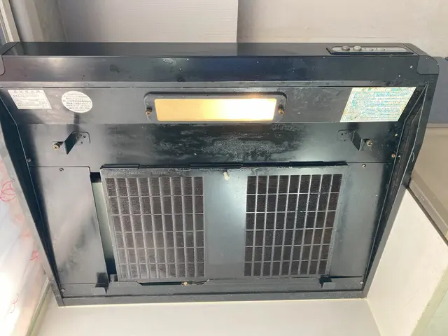 ファンを取り外し、油汚れを中心にスッキリ綺麗にいたします！サービスの画像