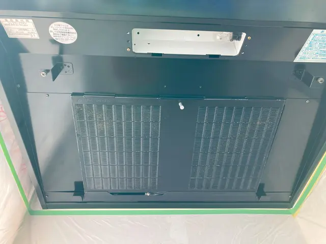 ファンを取り外し、油汚れを中心にスッキリ綺麗にいたします！サービスの画像