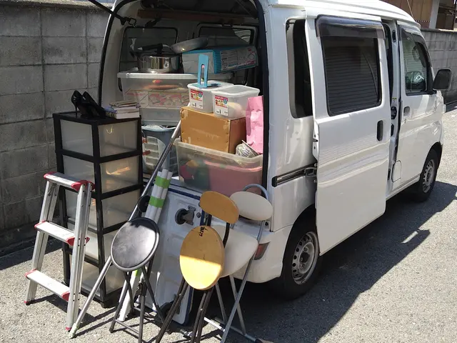 片付けや引越時に最適☆小物類も分別不要☆1点からトラックに積めるだけ！料金同額！サービスの画像