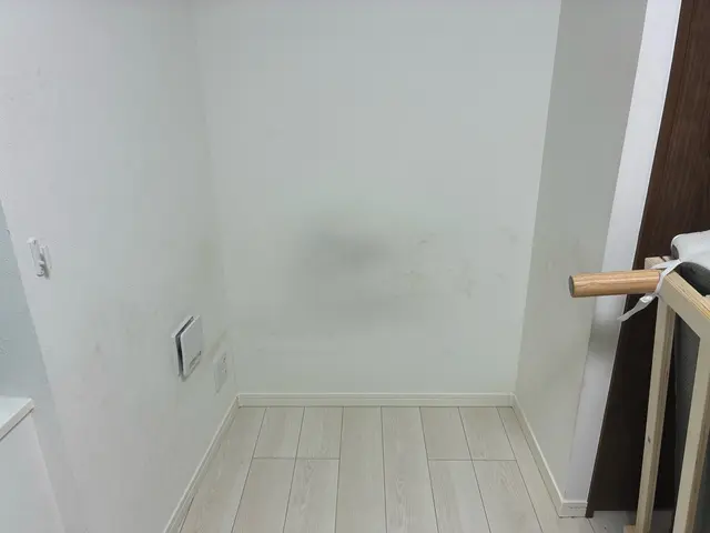 【クロスクリーニング専門店】ペットの臭いを完全消臭&糞尿のシミを解消しますサービスの画像